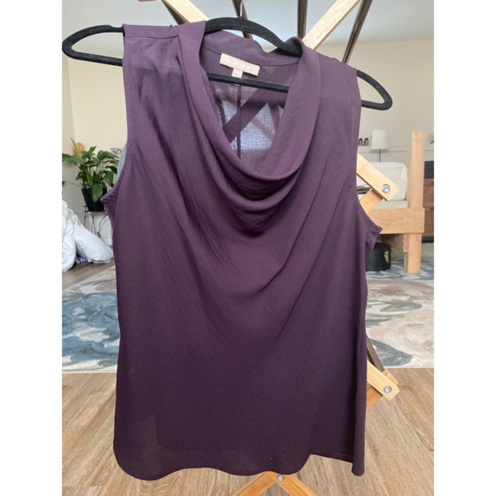 Scope Neck Tank Top